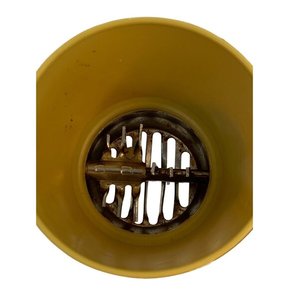 Vintage 2 piece Royal China USA Pie Baker + Federal Housewares Nut Grinder Set - Picture 10 of 10